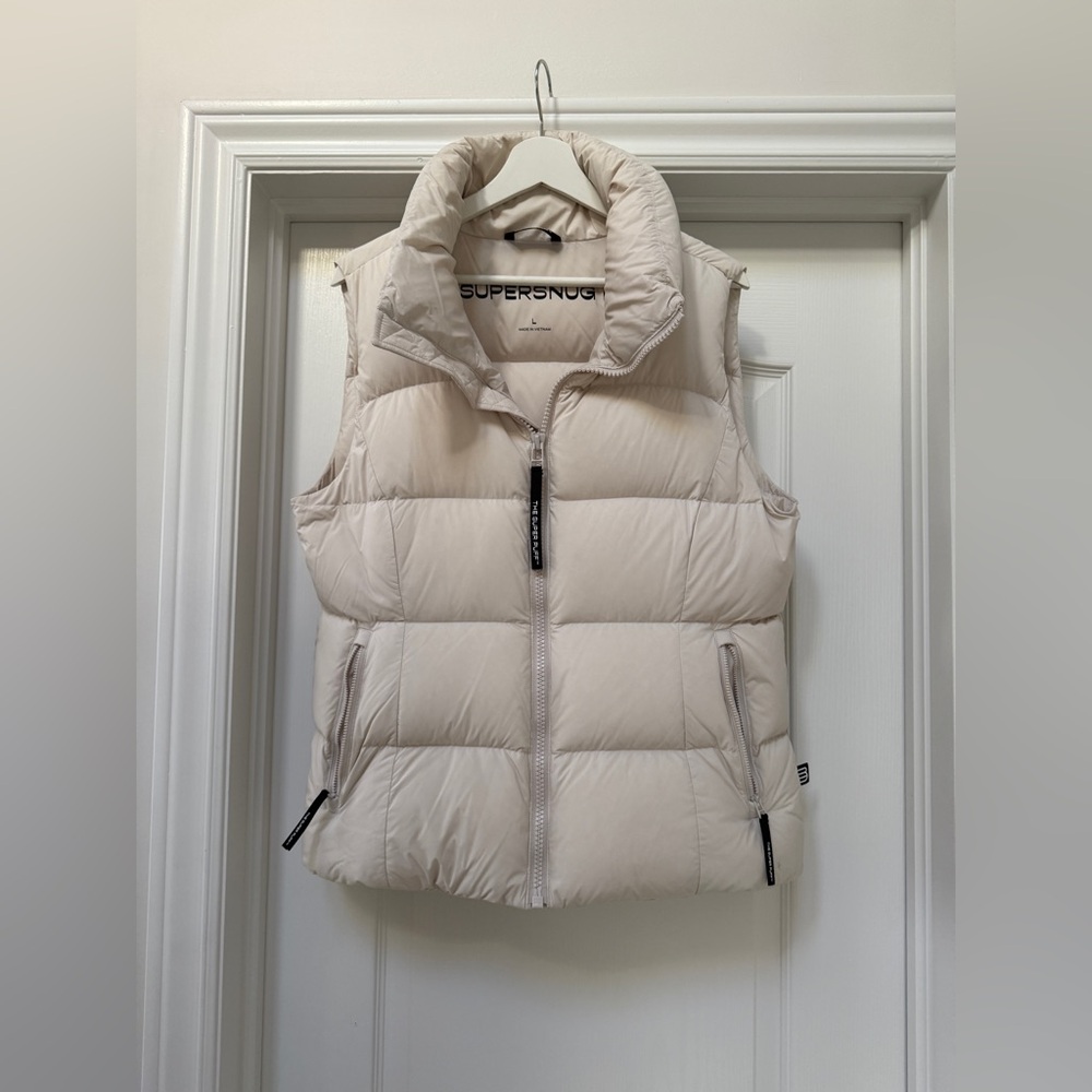 Aritzia Supersnug Puff Vest